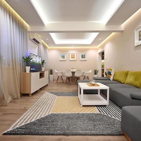 Modern Central 2-Bedroom Apartment With Parking Varna Eksteriør bilde