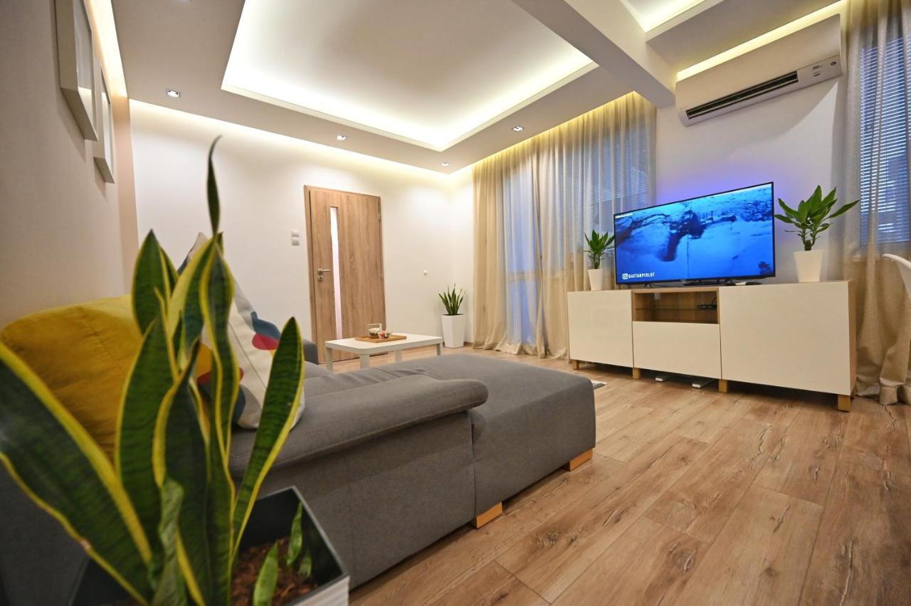 Modern Central 2-Bedroom Apartment With Parking Varna Eksteriør bilde