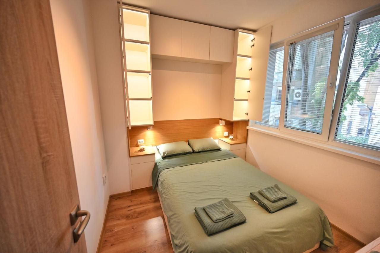 Modern Central 2-Bedroom Apartment With Parking Varna Eksteriør bilde